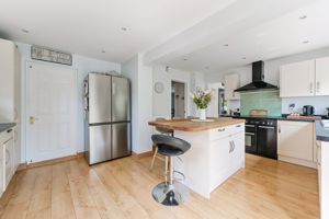 Kitchen / Breakfast Room- click for photo gallery